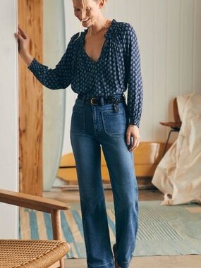Faherty Blouse Navy Lotus Floral – XS